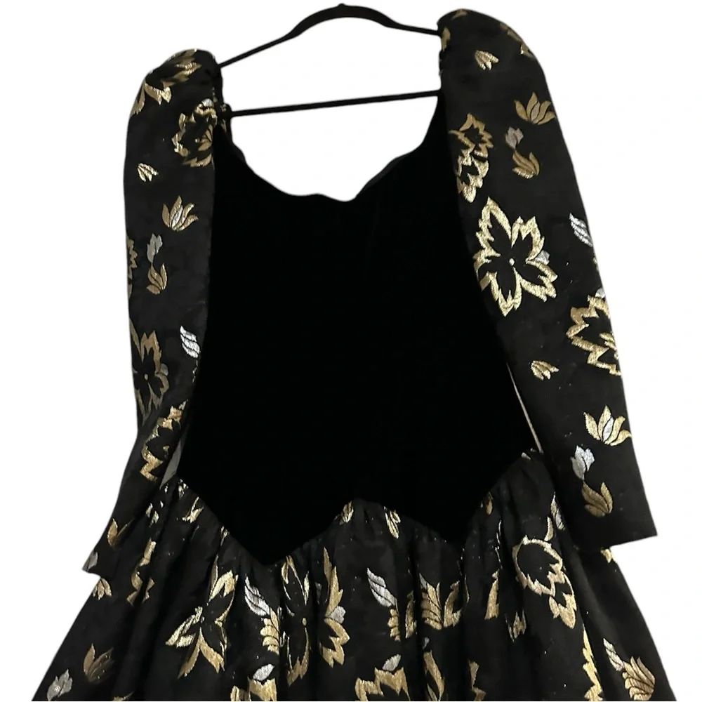 Víctor Costa   Dress Size 6 - Picture 8 of 12